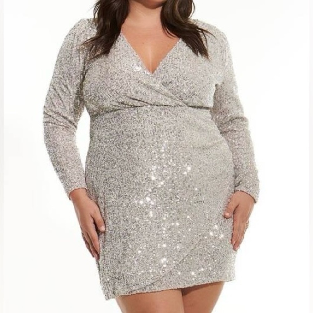 Addition Elle NWT Plus Size 3X Champagne Sequin Wrap Dress
